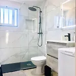 Bellissima With Pool And Wi-fi, 200m From The Sea In Appartamento Puerto del Carmen (Lanzarote)