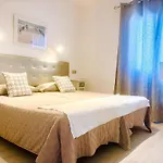 Appartamento Bellissima With Pool And Wi-fi, 200m From The Sea In *